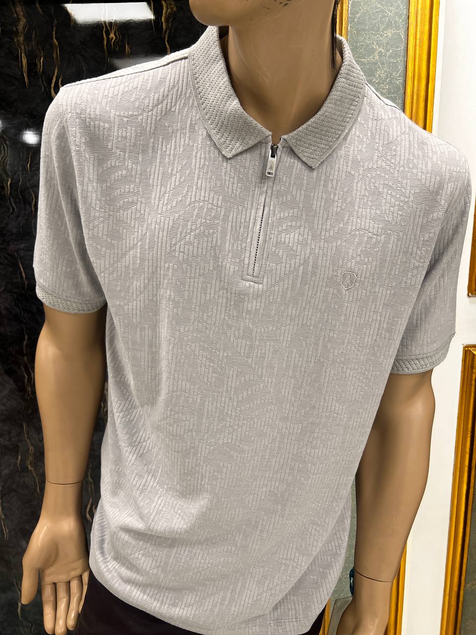 تیشرت یقه نیم زیپ ژاکارد